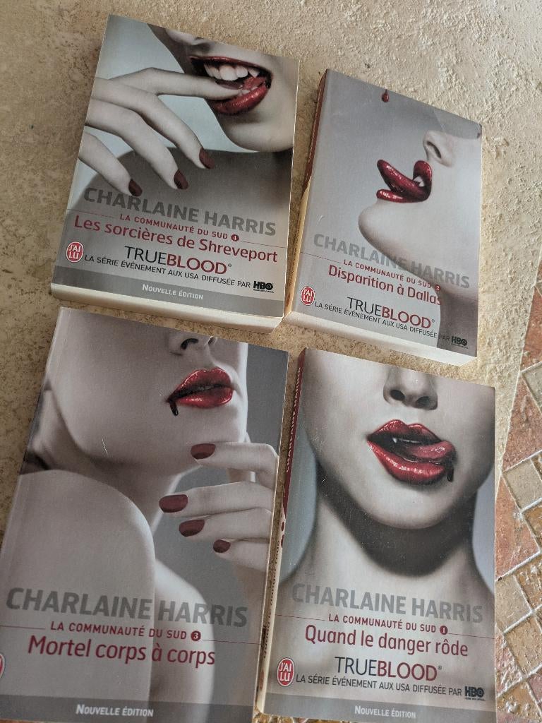 4 romans "saga de la communauté du sud" (Charlaine Harris)., Boeken, Verzenden, Gelezen, Charlaine Harris.