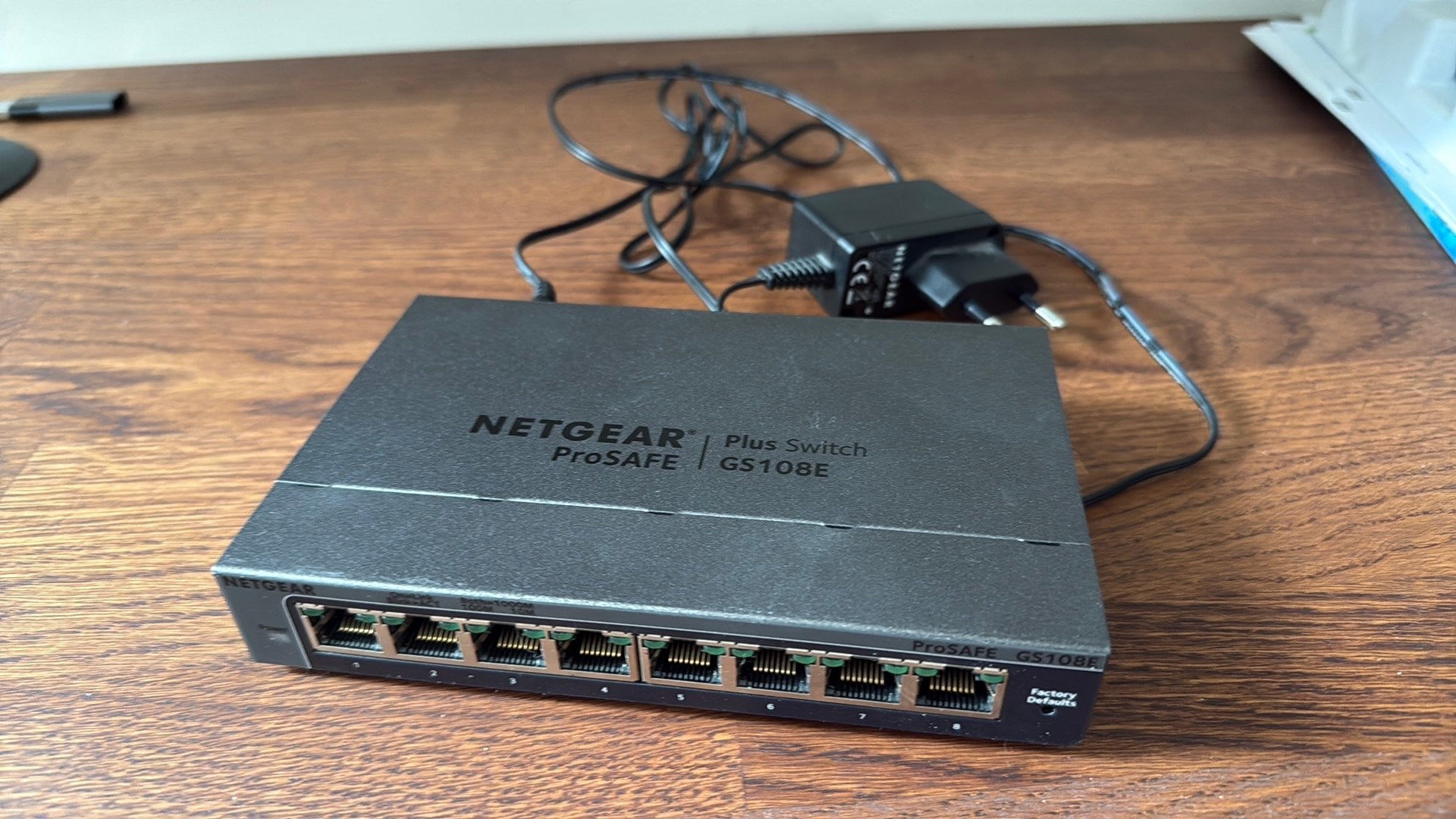 Netgear prosafe managed switch GS108E, Computers en Software, Netwerk switches, Ophalen of Verzenden, Gebruikt
