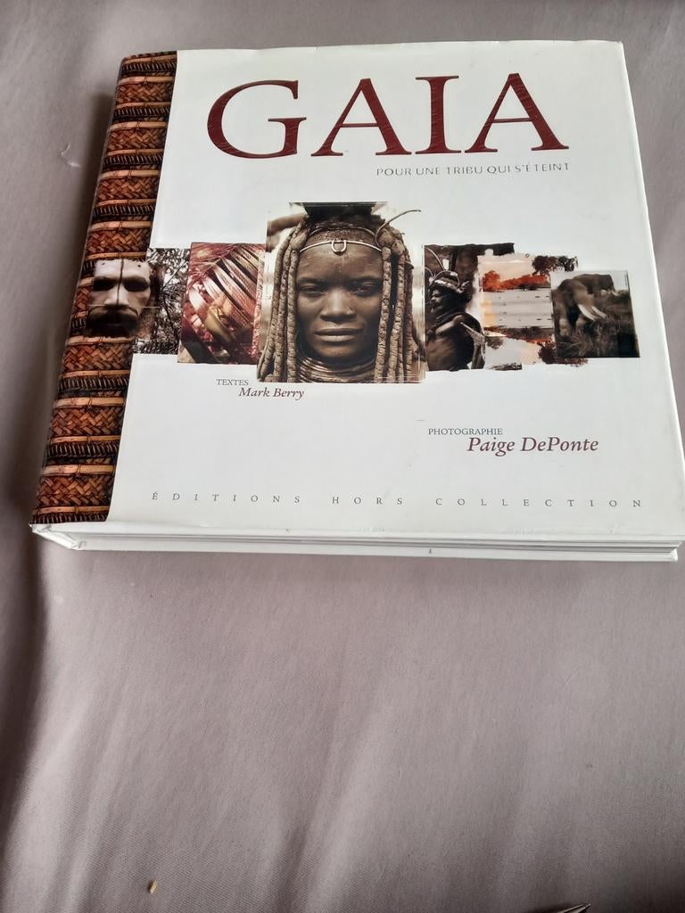 Livre. Gaia pour une tribu qui s'éteint, Enlèvement ou Envoi