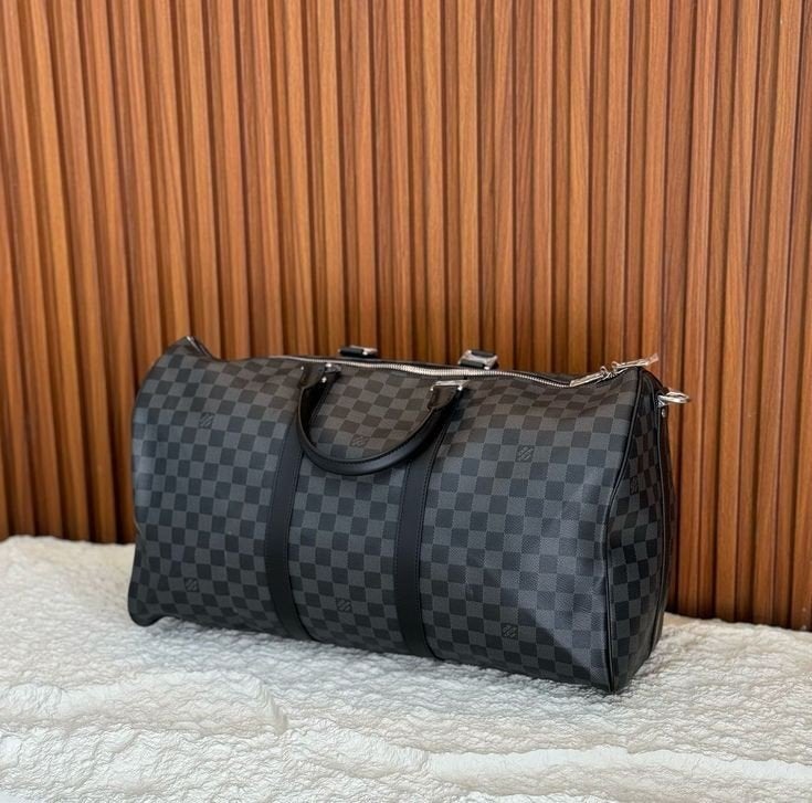 Sacoche Louis Vuitton, Enlèvement
