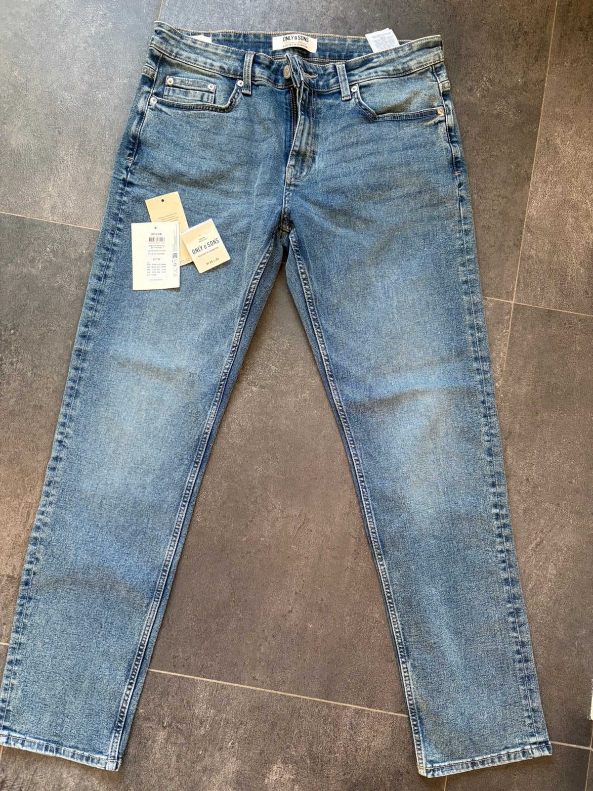 Volledig nieuwe jeansbroek Only & Sons 33/32, Kleding | Heren, Spijkerbroeken en Jeans, Verzenden, Nieuw, Blauw, W33 - W34 (confectie 48/50)
