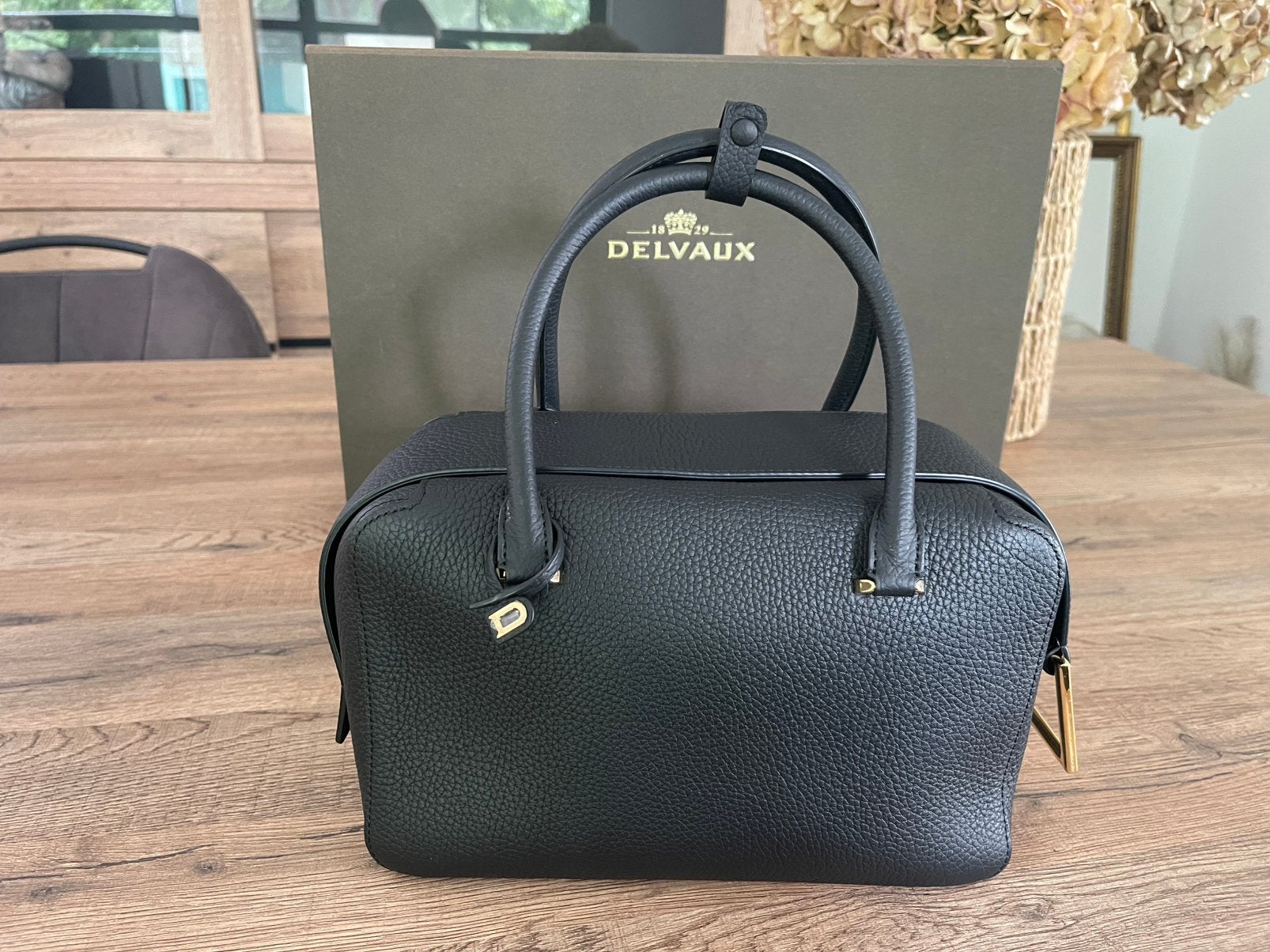Coolbox MM Delvaux noire, Bijoux, Sacs & Beauté, Sacs | Sacs Femme, Enlèvement, Neuf, Noir