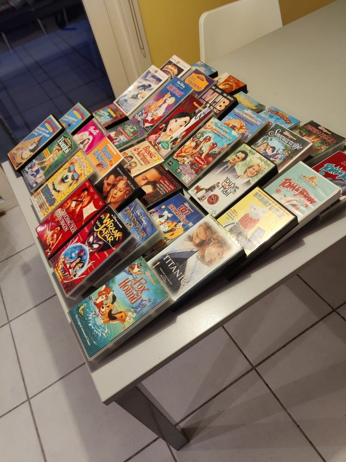 Diverse videobanden, Ophalen