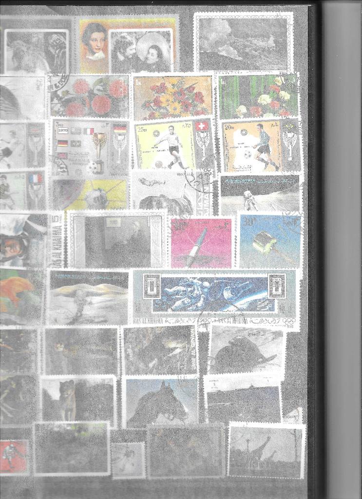 Postzegelalbum A4 (22) veel landen, Postzegels en Munten, Postzegels | Volle albums en Verzamelingen, Ophalen of Verzenden