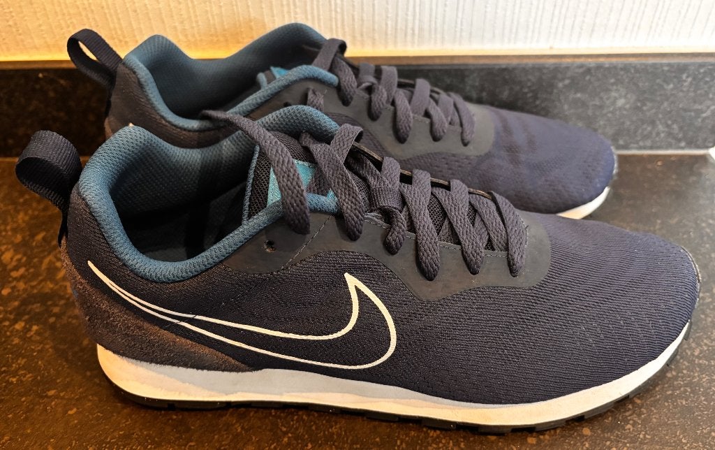 Nike MD Runner 2 ,    Maat 42, Kleding | Dames, Ophalen, Blauw, Sportschoenen, Nike