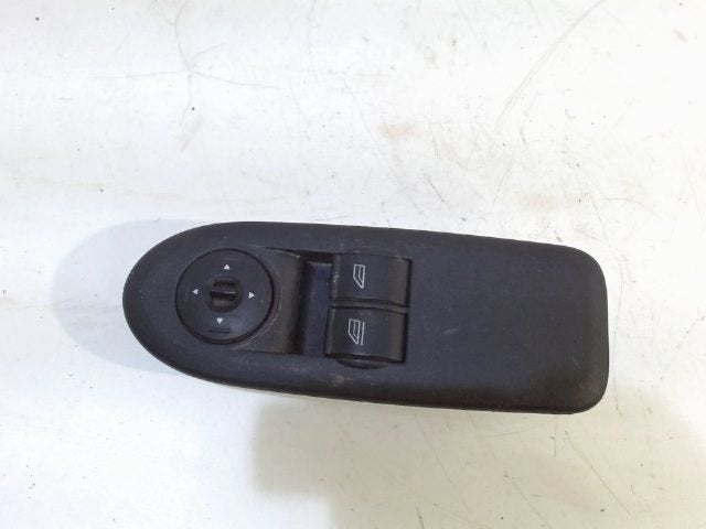Bedieningspaneel elektrische ramen Ford C-Max, Onderdelen@venauto.nl, Van der Ven Autorecycling B.V., Ettenseweg 76, 4706 PB Roosendaal, The Netherlands