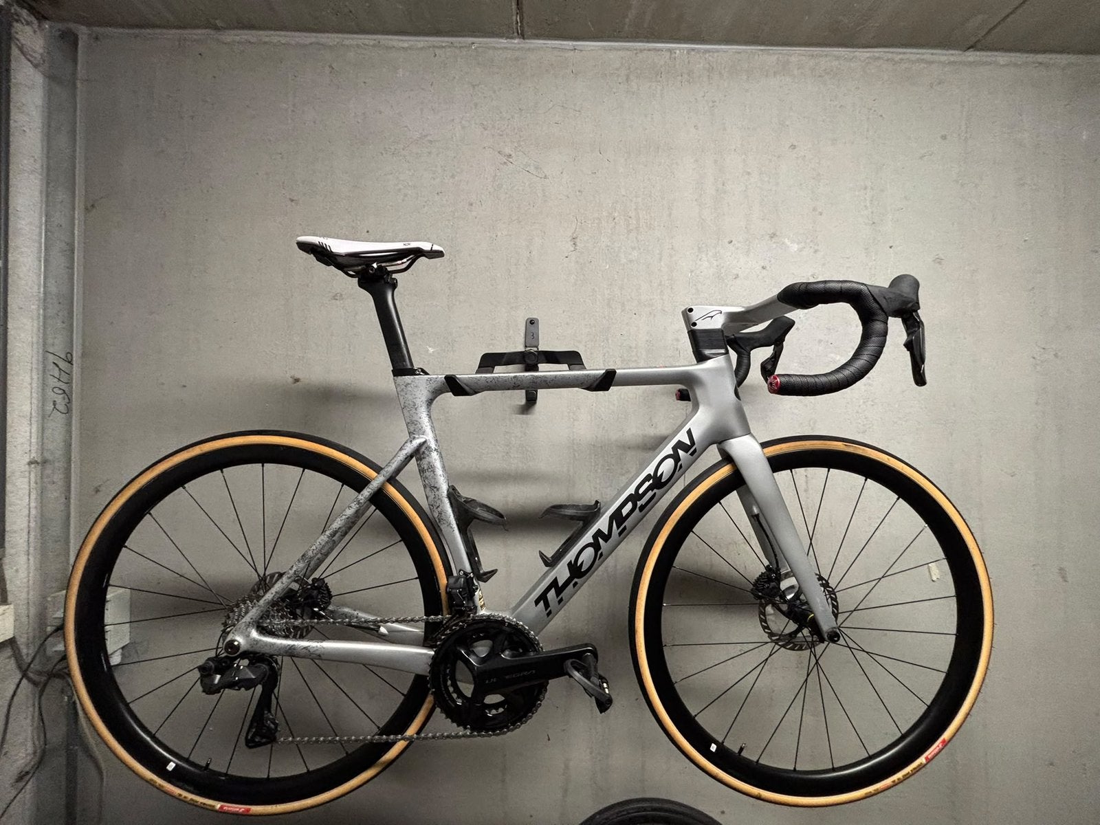 Koersfiets carbon di2 en carbon wielen, Fietsen en Brommers, 28 inch, Gebruikt, Carbon, Heren