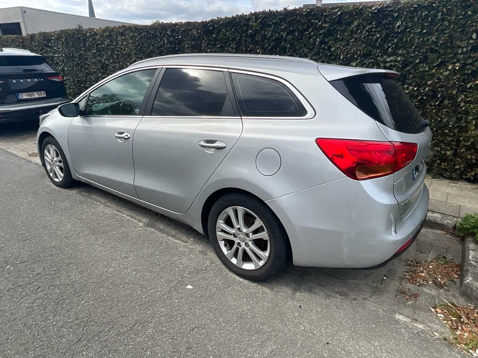 2013 KIA CEE’D - Voiture, Autos, Achat, Entreprise, Autres carburants, Autre carrosserie
