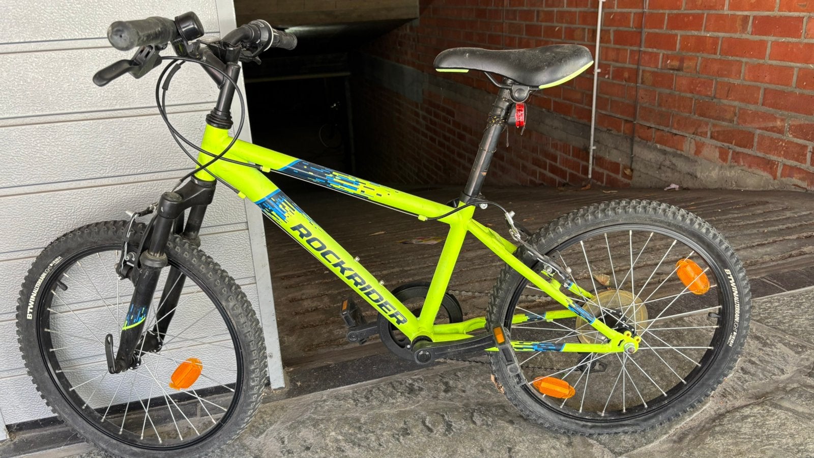 BTWIN Rockrider 20 inch, Ophalen, Gebruikt, Velgrem, 20 tot 24 inch