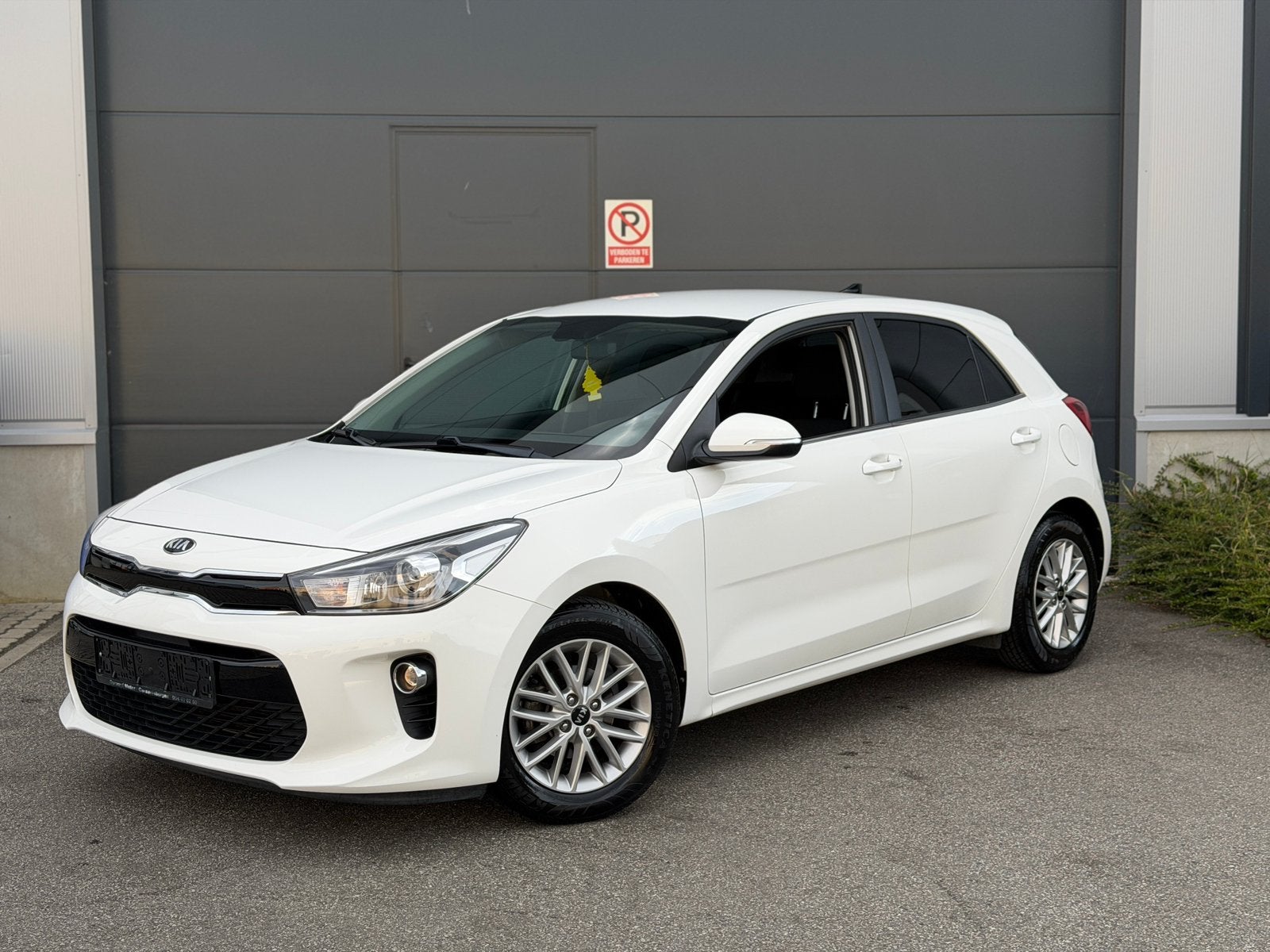 Kia Rio 1.4i AUT.* 1ste eigenaar*Camera*Carplay*Trekhaak, Auto's, Automaat, Euro 6, Wit, 5 deurs