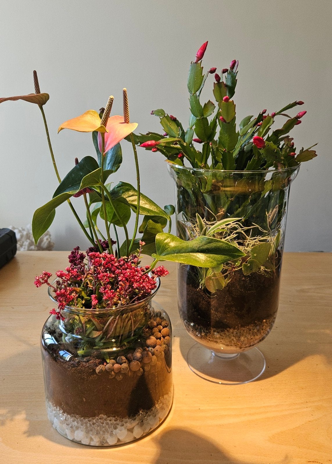 mooi gevuld glaswerk in klassieke roze tinten, Maison & Meubles, En pot, Plante à fleurs, Moins de 100 cm, Enlèvement