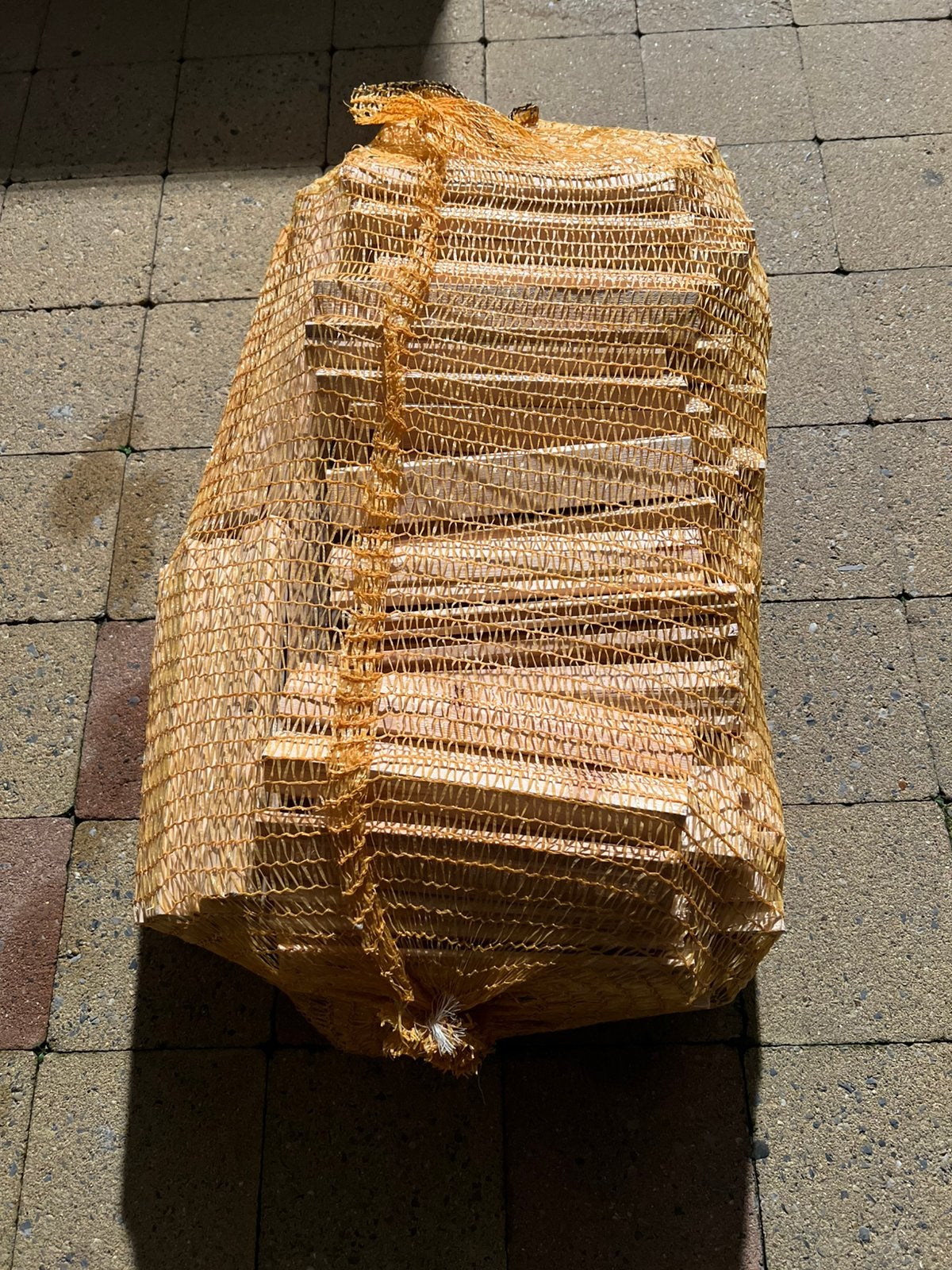 Aanmaakhout nu zomerprijs, Enlèvement