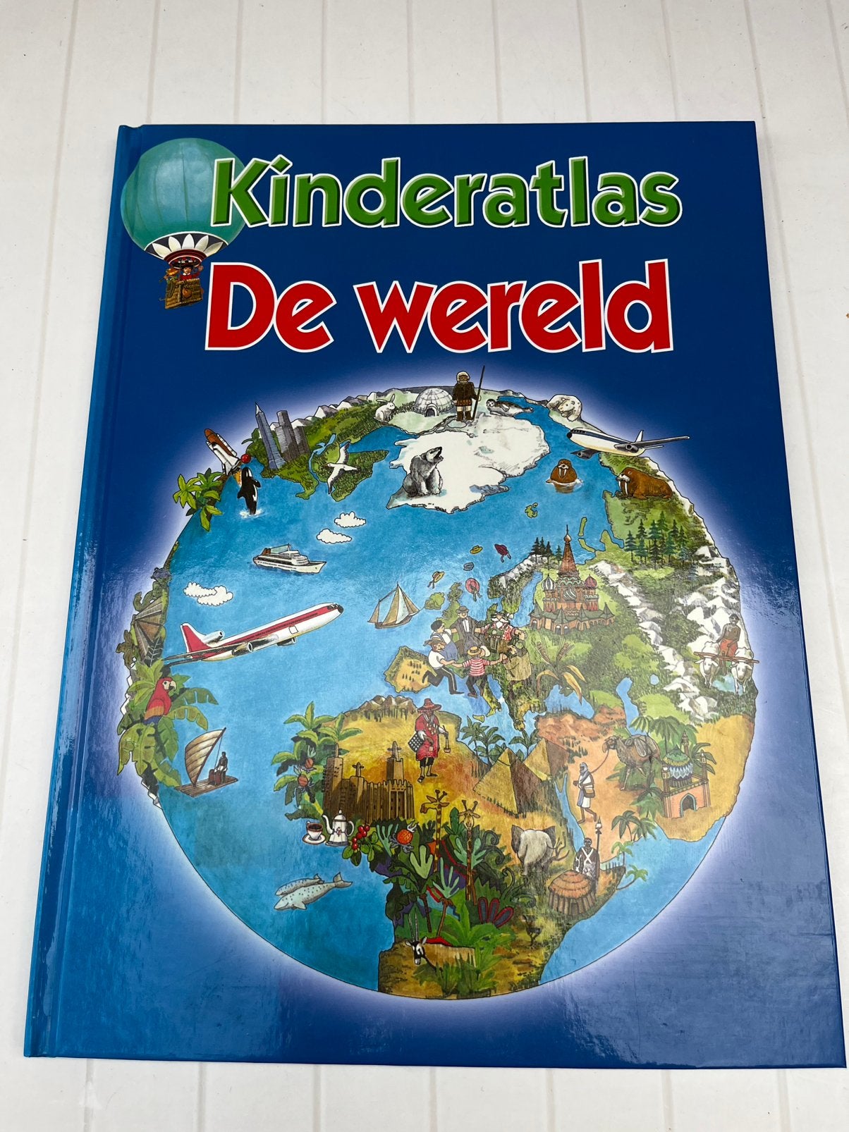 Kinderatlas boek “ De wereld “ heel goede staat, Livres, Enlèvement ou Envoi, Comme neuf, Monde