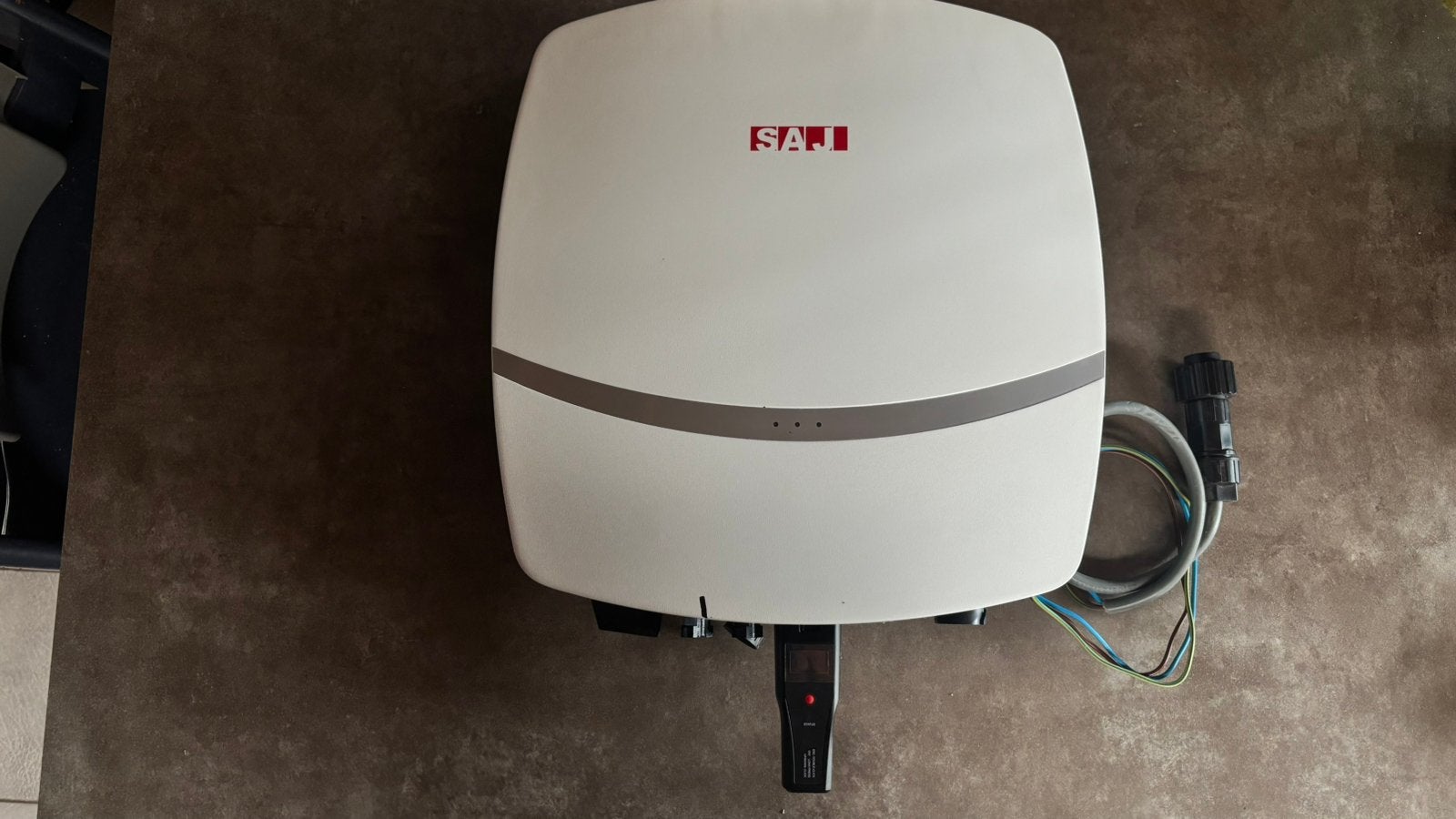 SAJ OMVORMER R5-4K-S2, Doe-het-zelf en Bouw, Zonnepanelen en Toebehoren, Ophalen, Zo goed als nieuw