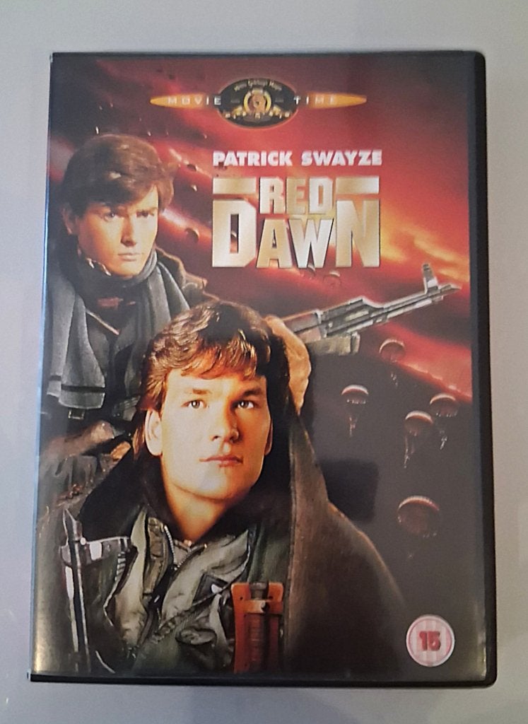 💰KOOPJE :Red Dawn(oorlogsfilm)ZELDZAAM AANRADER, Enlèvement ou Envoi, Utilisé, Guerre