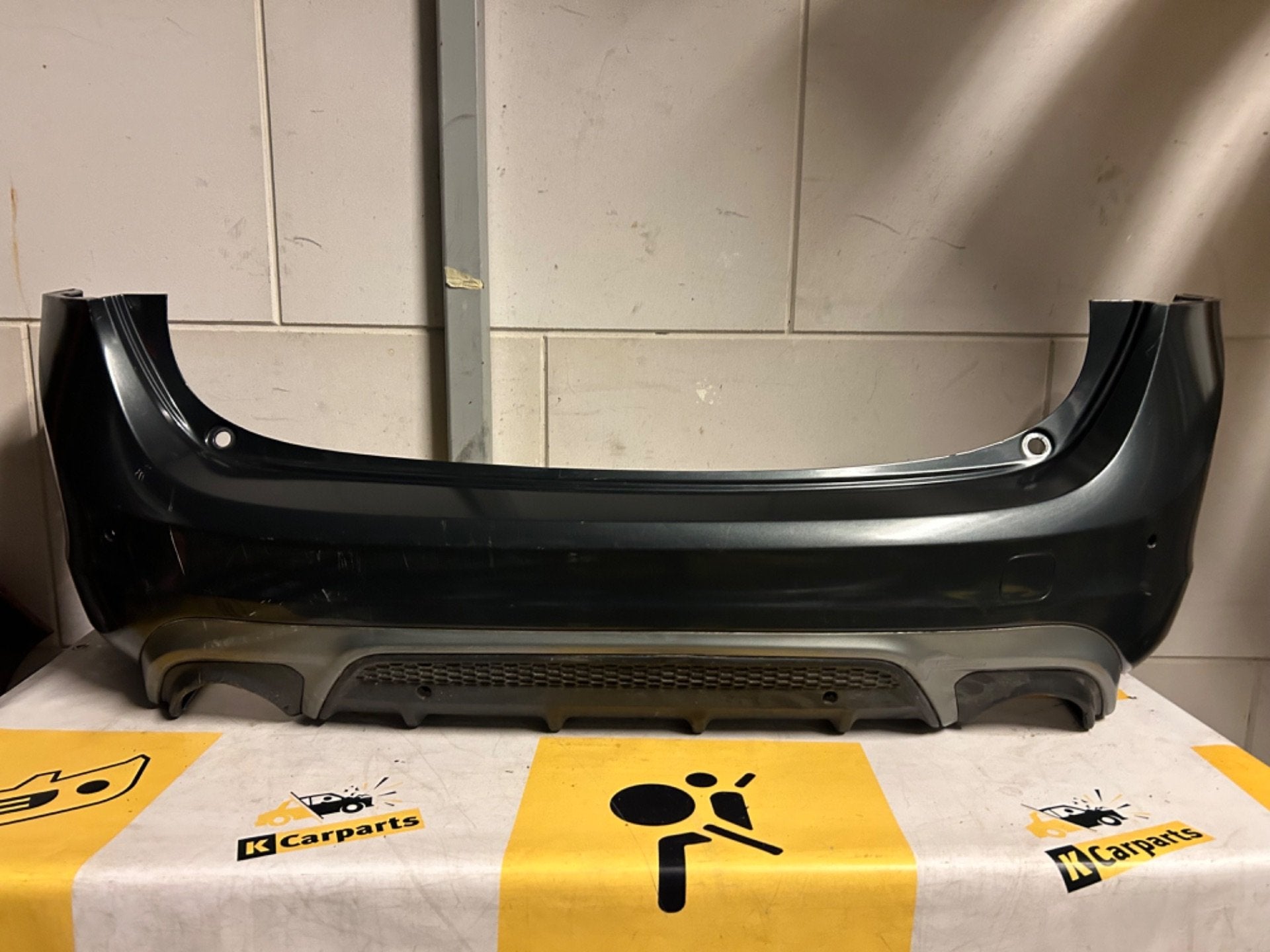 VOLVO V60 FB Pare-chocs arri re PDC R-Design 32165263 pare-c, Arrière, Gunnar Engellaus vag 8
405 31  Gothenburg, SE, Pare-chocs