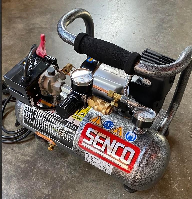 Senco PC1010 compressor, Ophalen, Zo goed als nieuw