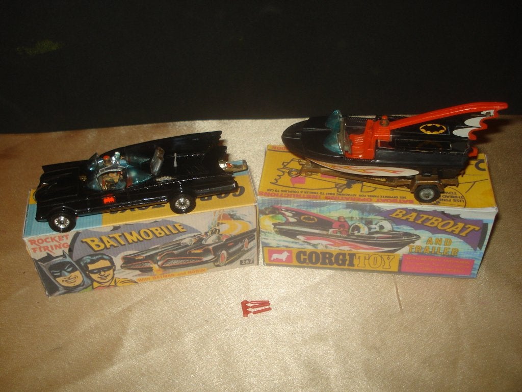 CORGI TOYS Bel Ensemble Batmobile & Batboat 1976 + Boîtes, Enlèvement ou Envoi, Comme neuf, Voiture, Corgi