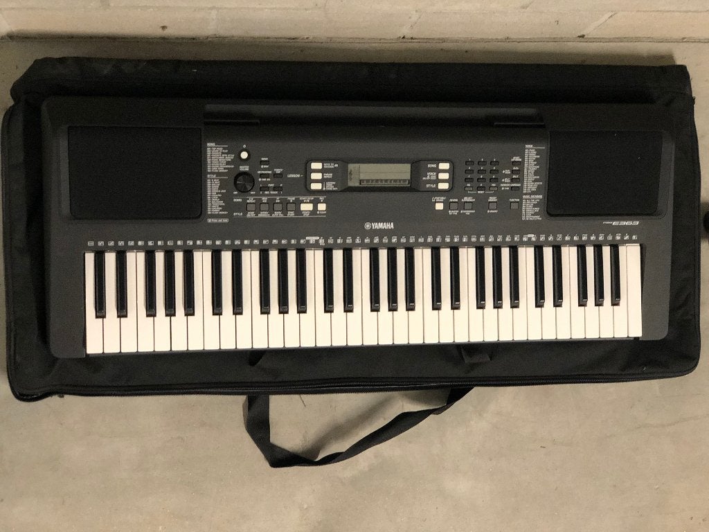 Yamaha PSR-E363 keyboard + standaard + draagtas, Muziek en Instrumenten, Ophalen, 61 toetsen, Yamaha, Aanslaggevoelig