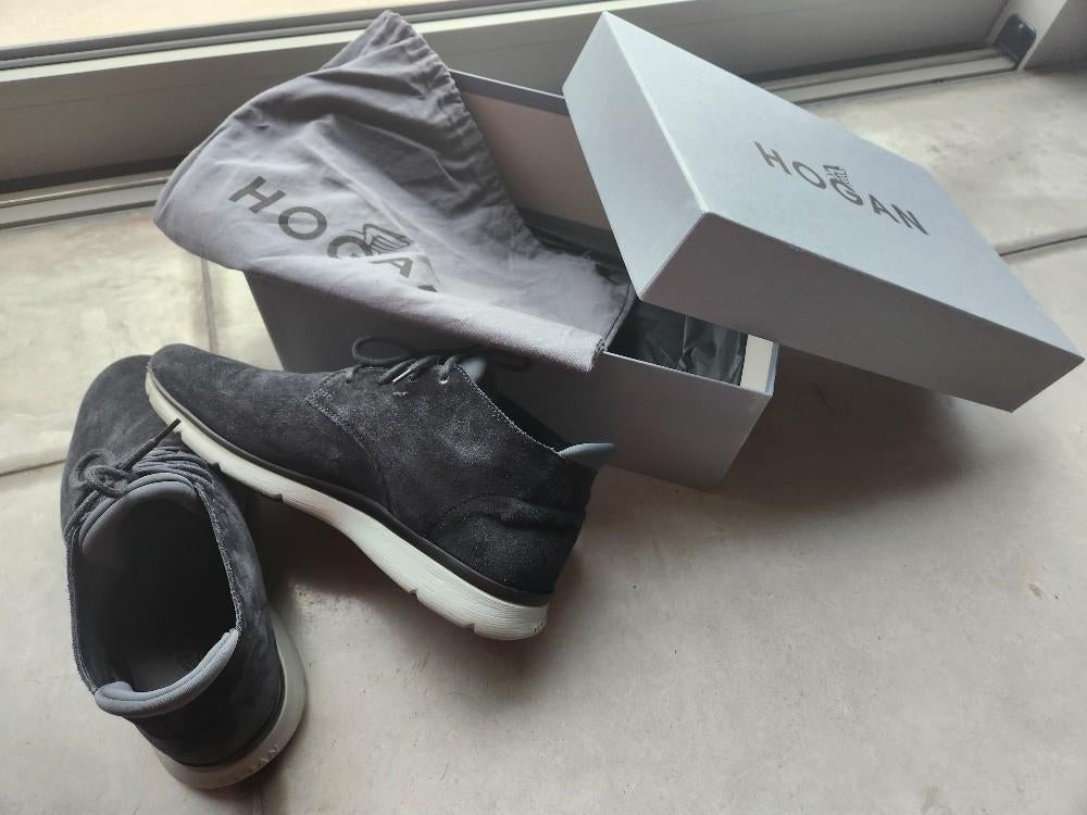 Magnifiques Hogans taille 8,5 - bleu foncé foncé, Vêtements | Hommes, Chaussures, Enlèvement ou Envoi, Hogan, Chaussures à lacets