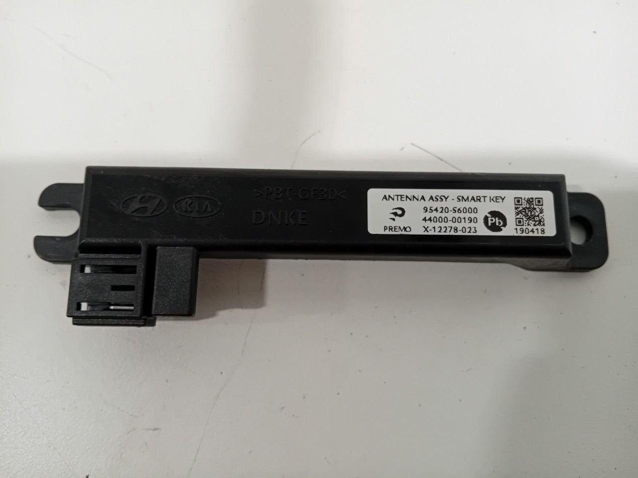 Antenne Kia Xceed, Autos : Divers, Enlèvement ou Envoi, Van der Ven Autorecycling B.V., Onderdelen@venauto.nl, Ettenseweg 76, 4706 PB Roosendaal, The Netherlands