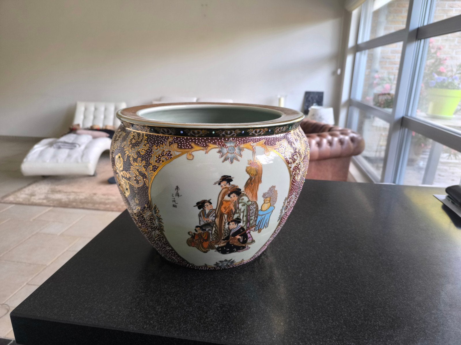 Cachepot, Ophalen