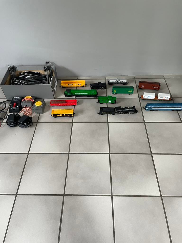 Ho Mehano-treinstel (locomotief, rails, auto's,...), Ophalen of Verzenden, Zo goed als nieuw, Rails