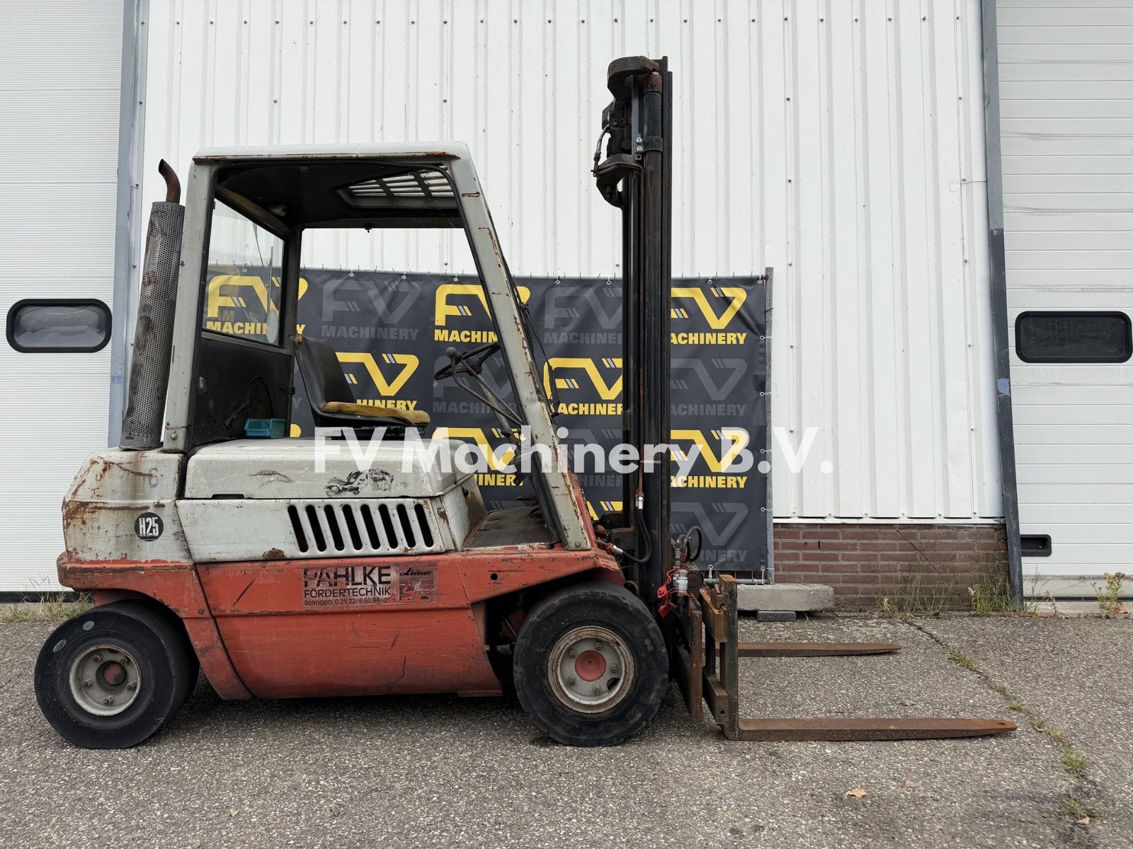 Chariot élévateur Linde H25D (1984), Articles professionnels, Enlèvement