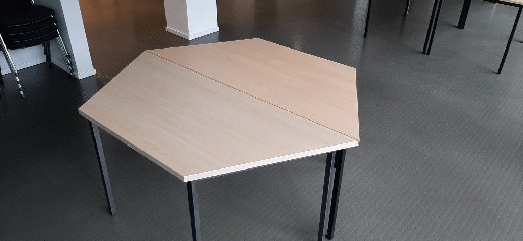 Table de réunion, cafétaria ou atelier - Trapèze (4x), Enlèvement, Comme neuf, Autres formes