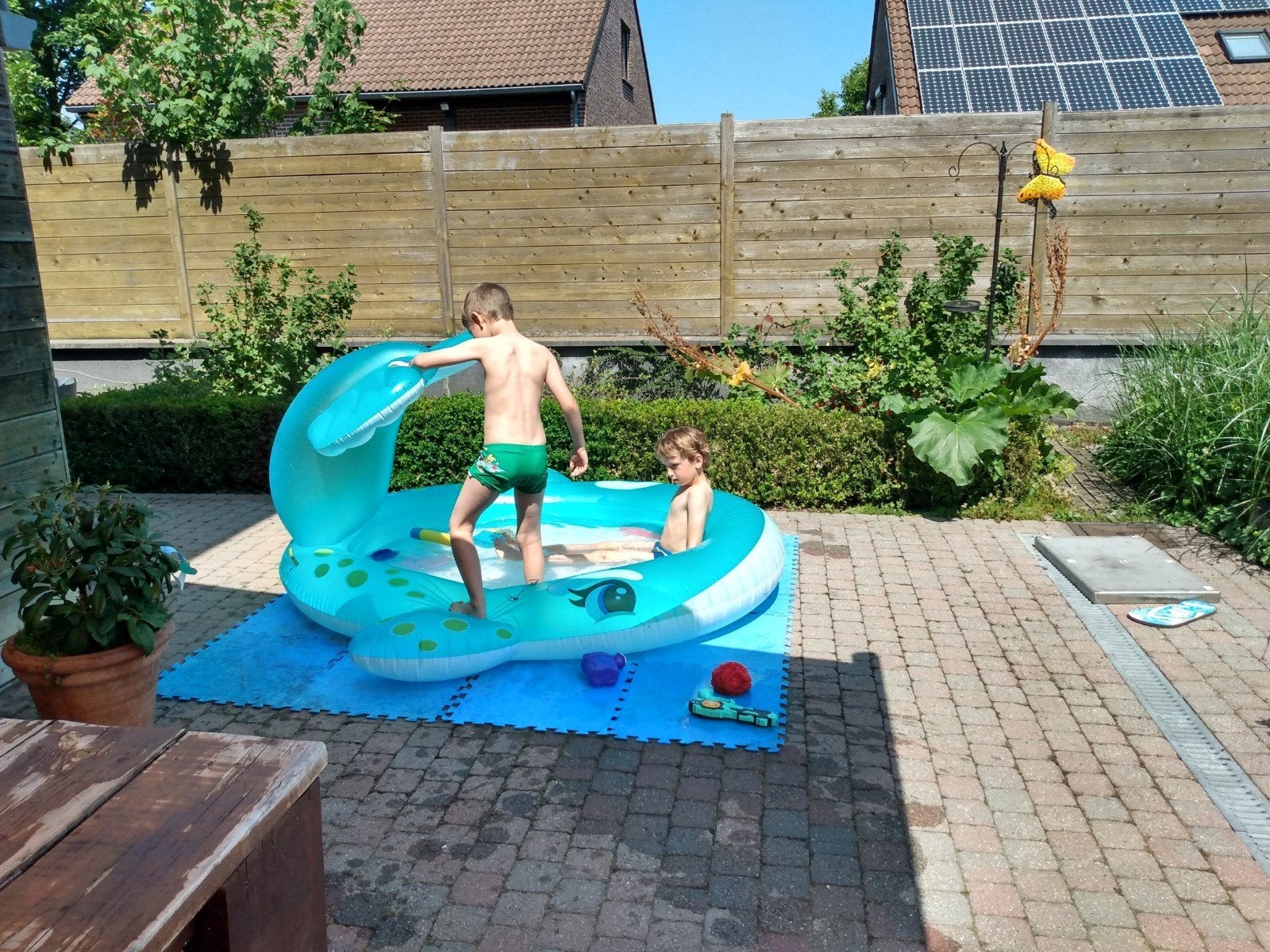 zwembadje met evt tegels, Hobby en Vrije tijd, Modelbouw | Boten en Schepen, Ophalen