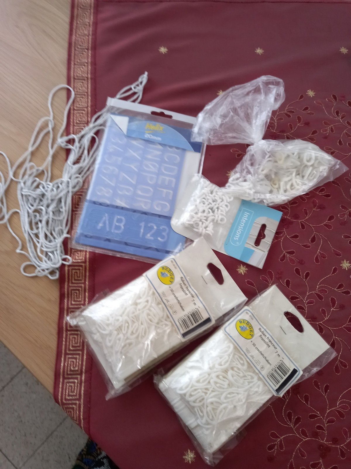 accessoires pour rideaux  et lettrage  et 7m20 de  fil de pl, Hobby en Vrije tijd, Scrapbooking, Ophalen of Verzenden