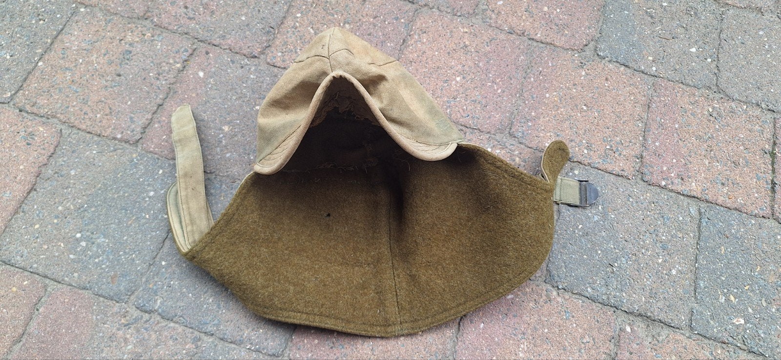 Casquette hiver US, Enlèvement