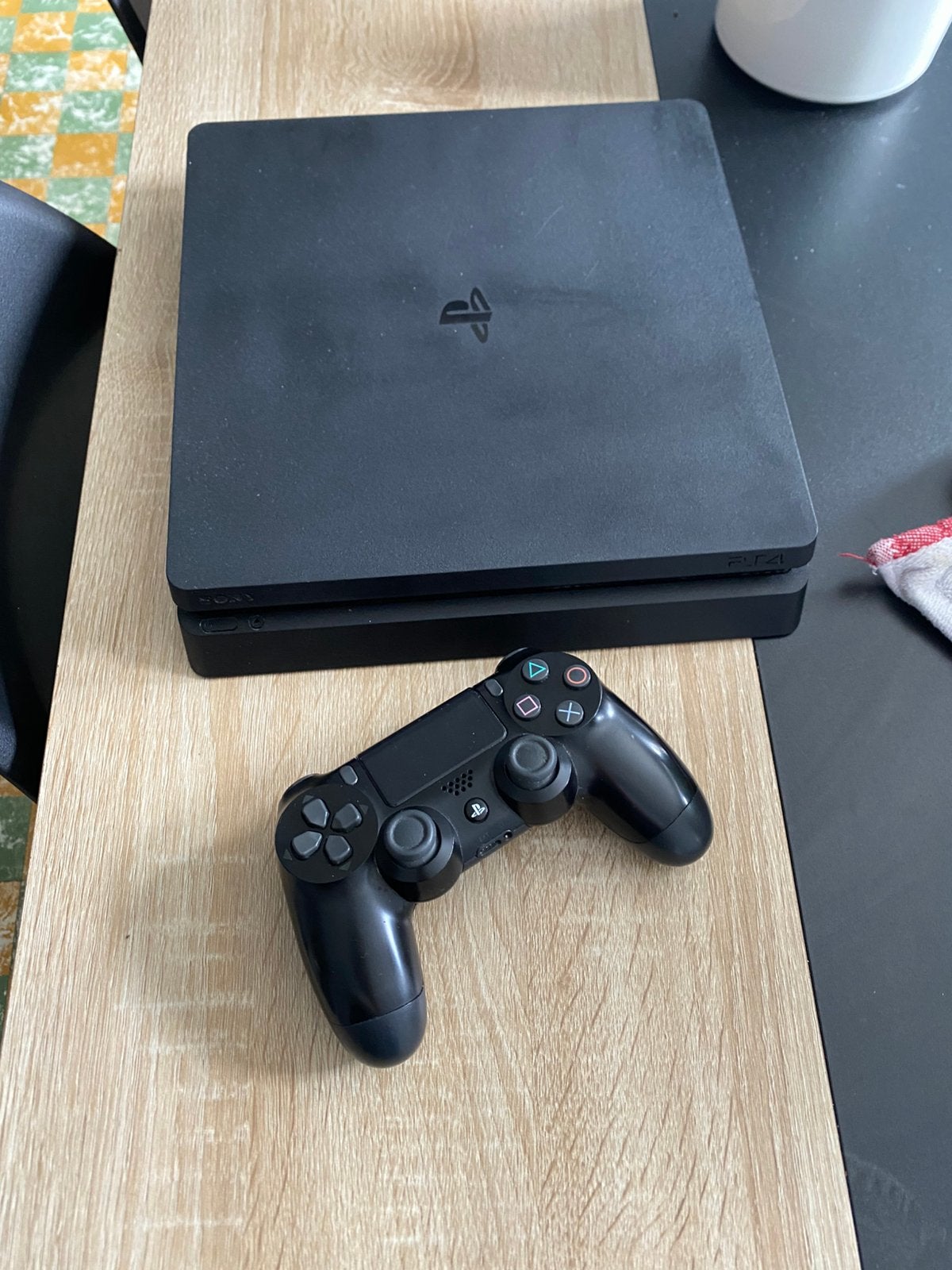 Ps4 slim 500 gb, Consoles de jeu & Jeux vidéo, Consoles de jeu | Sony PlayStation 4, Enlèvement, Comme neuf, 500 GB, Slim