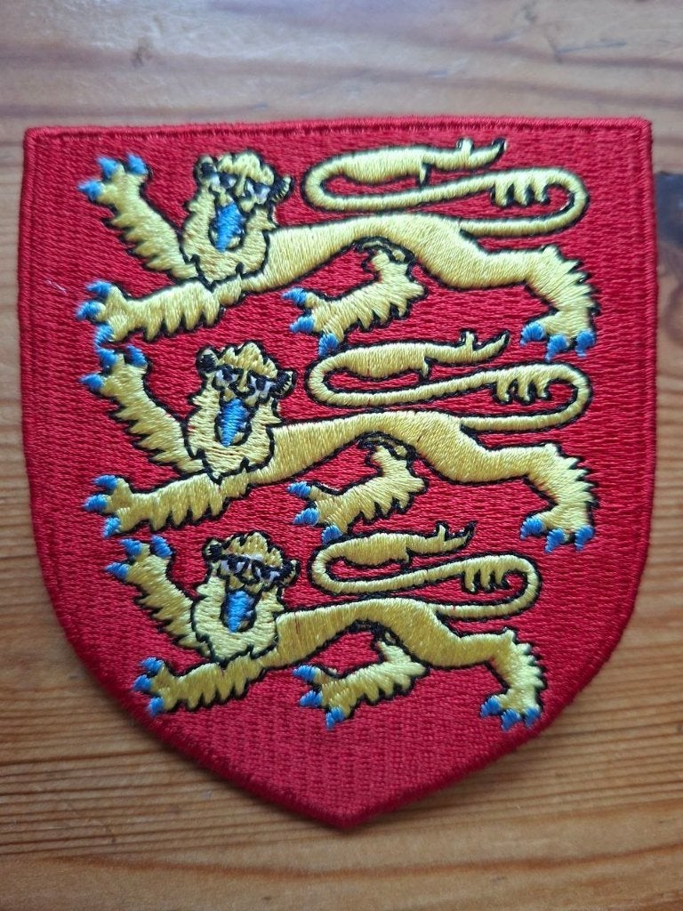 Blason armoiries Angleterre (famille Plantagenêt), Enlèvement ou Envoi, Neuf, Autres sujets/thèmes, Insigne ou Pin's