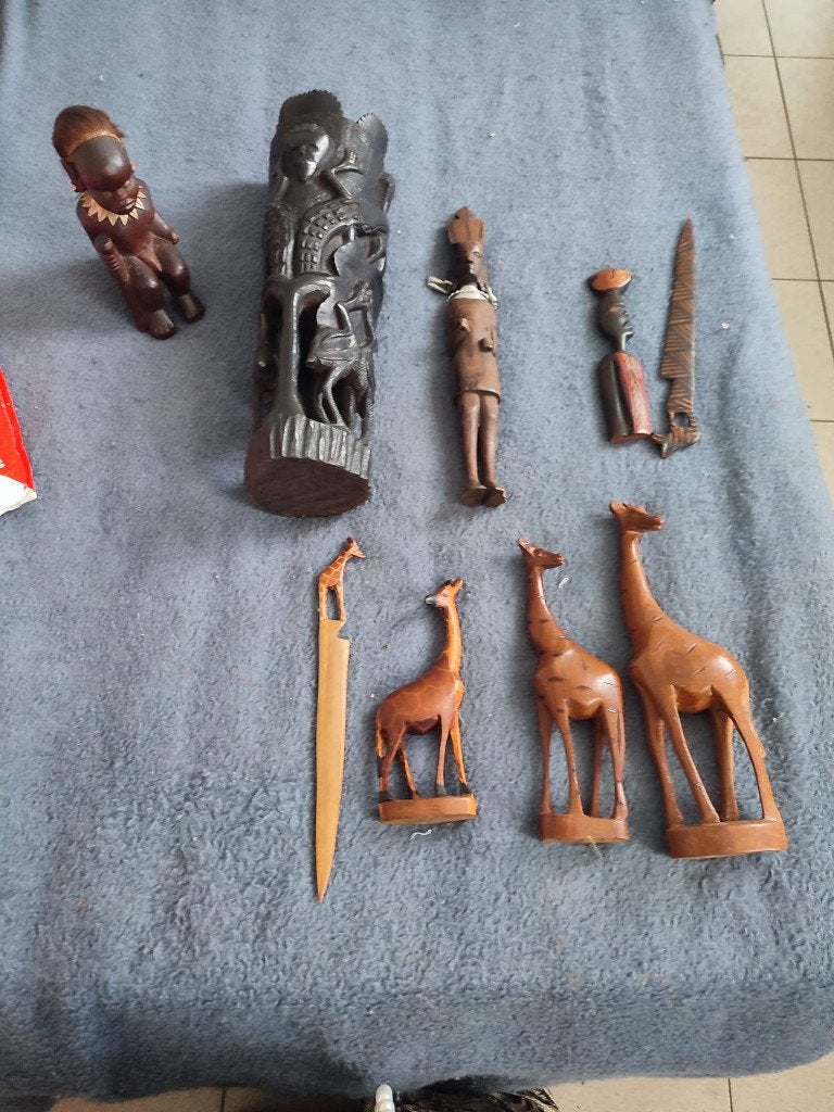 Lot de sculptures africaines en bois   Déco ethnique, Bois, Art deco, Enlèvement, Statue