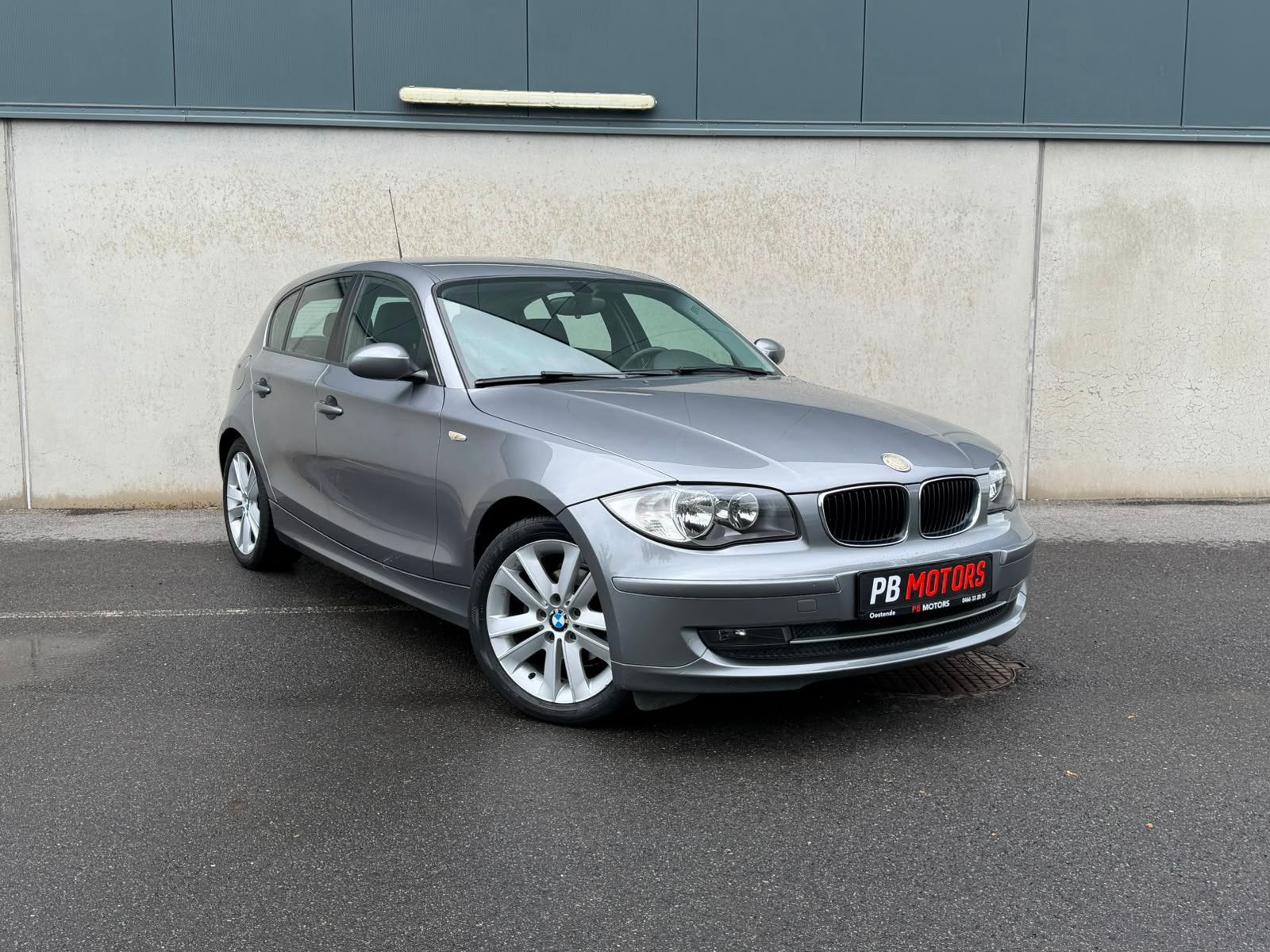 BMW 116i - 83.400km - benzine - 1600cc - carpass - garantie, 1600 cc, Bedrijf, Handgeschakeld, Radio