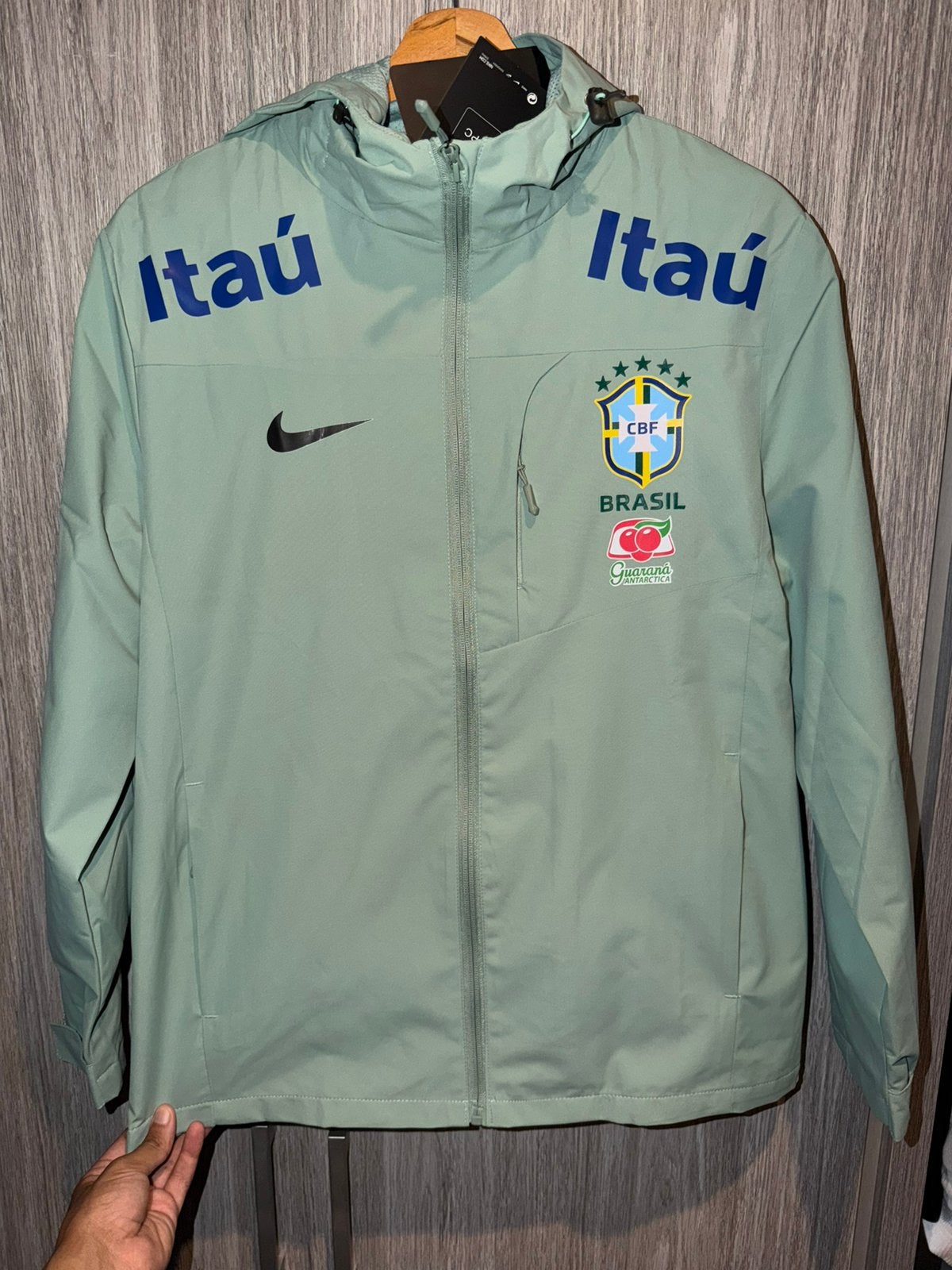 Coupe-vent Nike Brasil, Vêtements | Hommes, Vêtements de sport, Enlèvement, Comme neuf, Taille 52/54 (L)