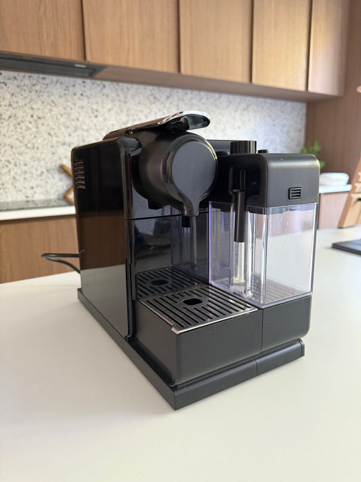 Machine a cafe capsule Delonghi Nespresso Latissima, Electroménager, Enlèvement ou Envoi, Utilisé