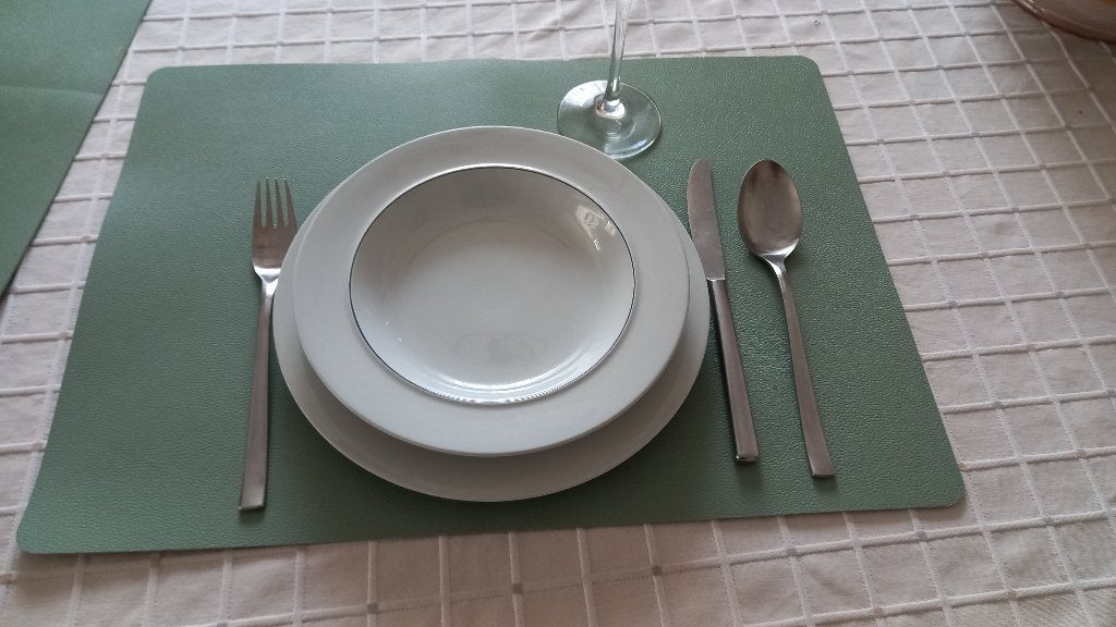 2 sets de table en similicuir, Maison & Meubles, Cuisine | Linge de cuisine, Enlèvement ou Envoi, Neuf, Set de table