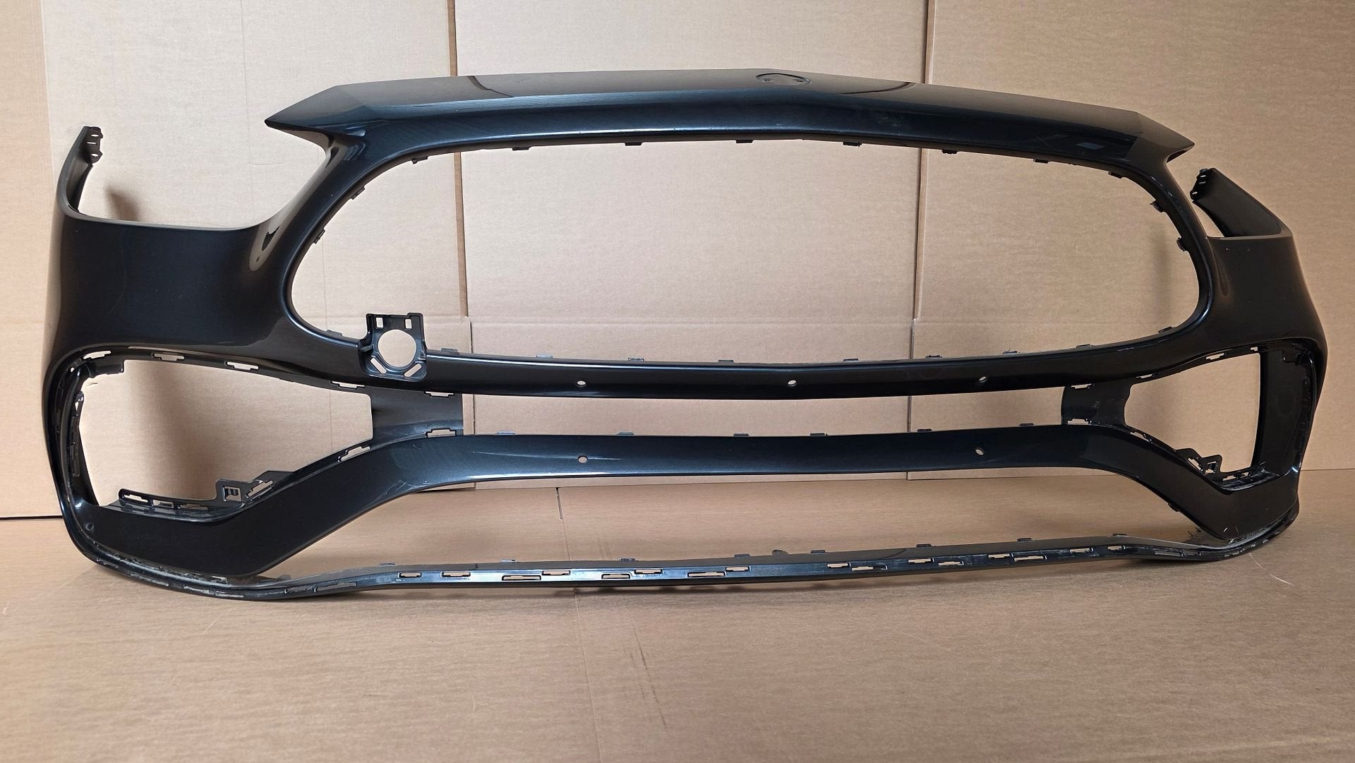 Voorbumper Mercedes C Klasse W206 AMG ORGINEEL A2068858401, Gebruikt, -, Voor, Ophalen of Verzenden
