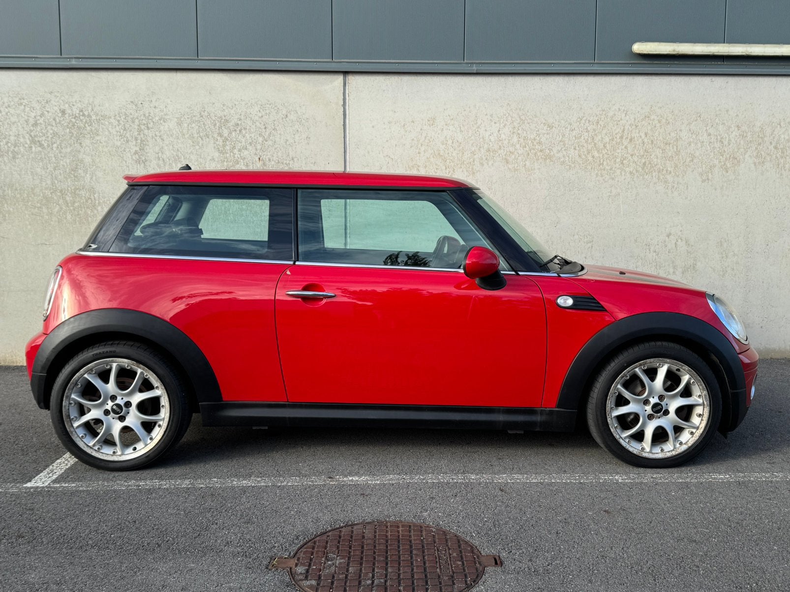 Mini cooper - 2007 - 173.000 km - benzine 1.6 - carpass, Auto's, 4 zetels, 1600 cc, Bedrijf, Handgeschakeld