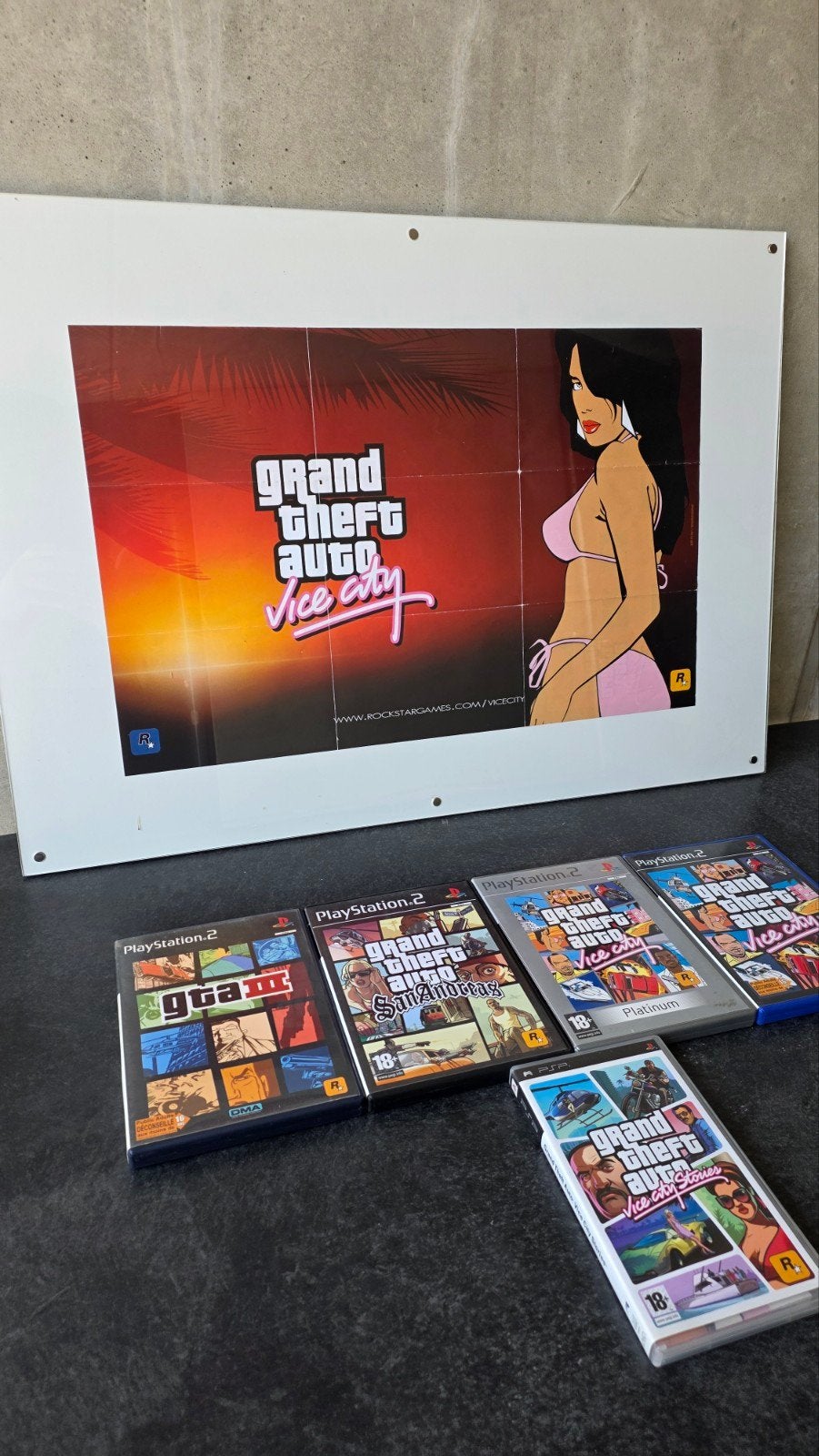 Lot GTA PlayStation 2 & PSP (Versions FR) + Poster Encadré, Enlèvement