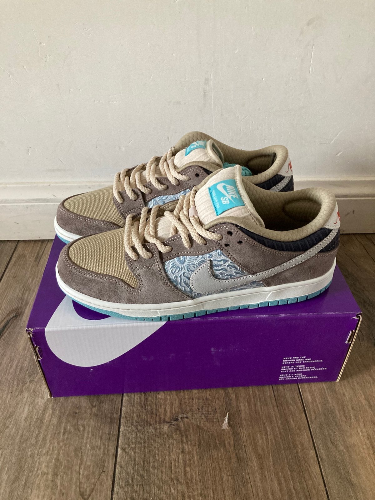 Nike sb dunk low big money saving, Neuf, Enlèvement ou Envoi, Autres couleurs, Baskets