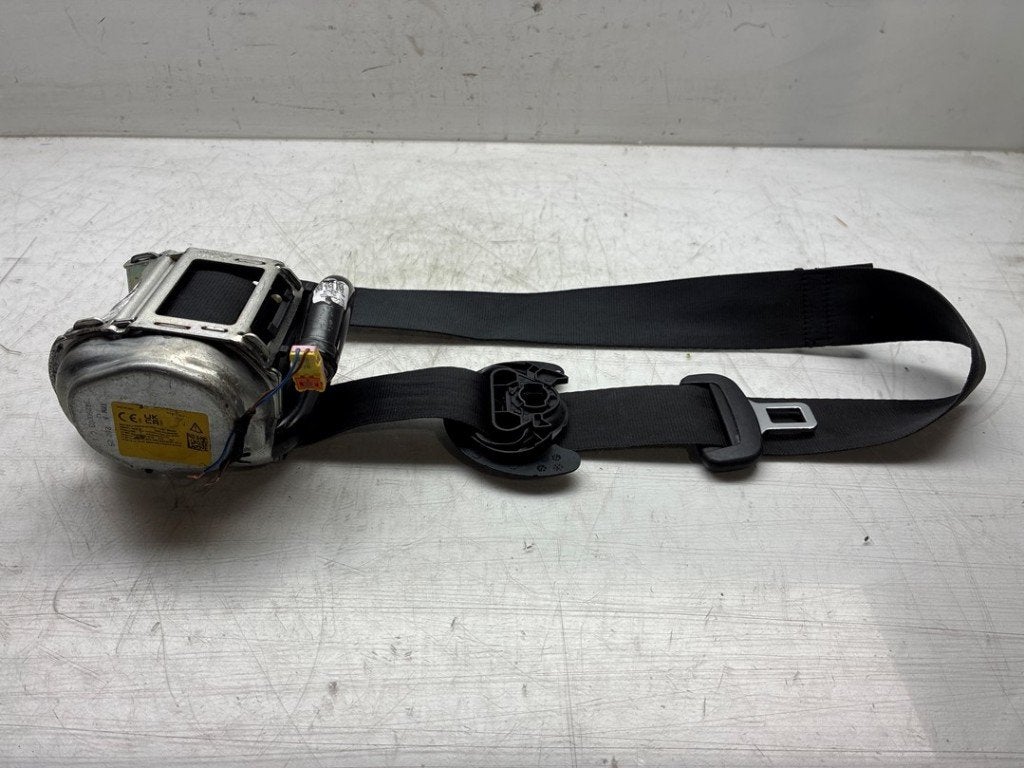 CEINTURE DE SECURITE AVANT DROIT Volkswagen Golf VIII (CD1), Volkswagen, Volkswagen AG, Utilisé, Kundenbetreuung@volkswagen.de