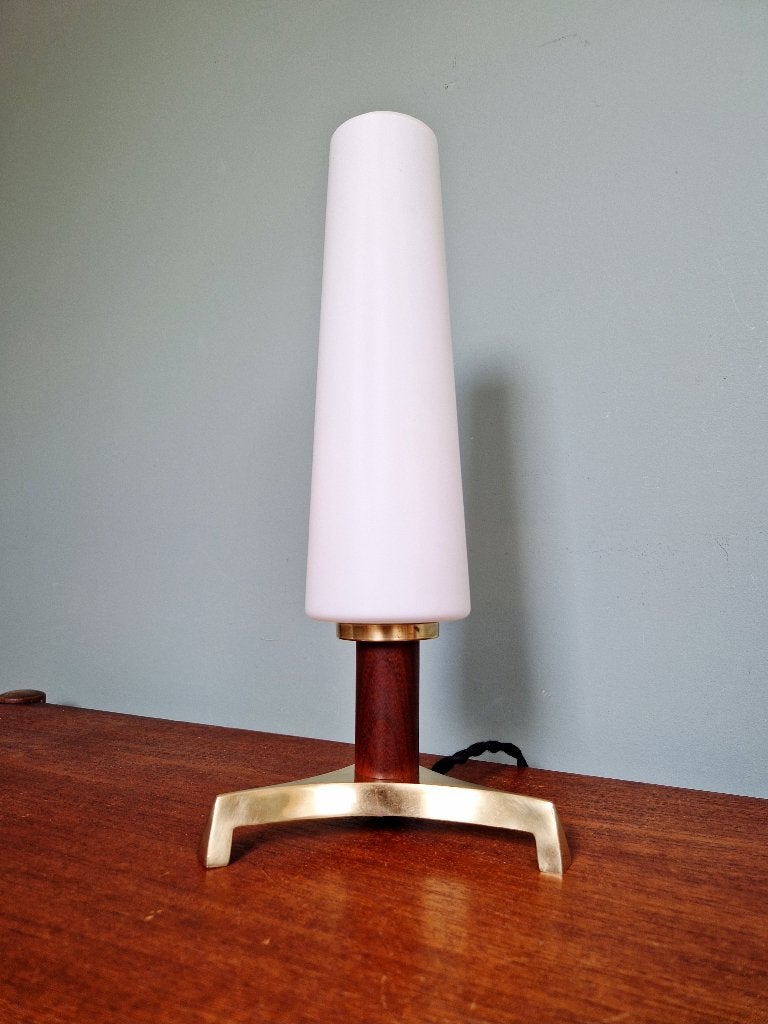Scandinavische driepootlamp in messing,teak en opaline 1960, Ophalen of Verzenden