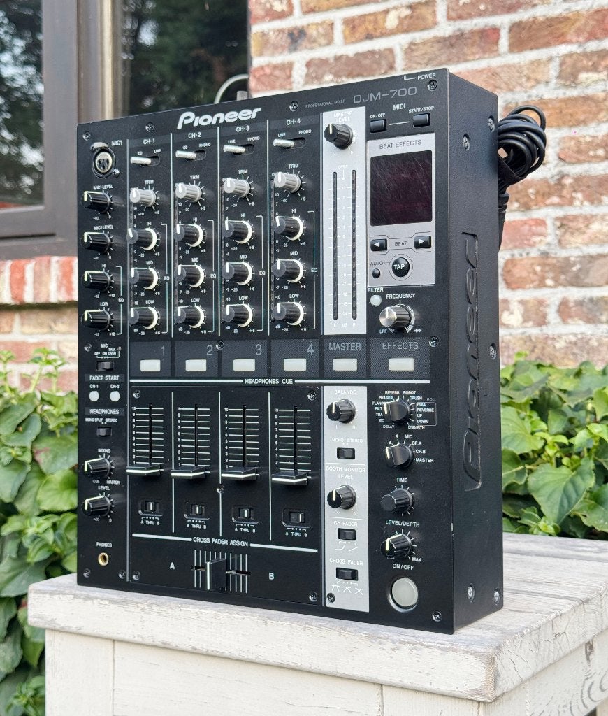 Pioneer DJM-700 Mixer, Ophalen, Zo goed als nieuw