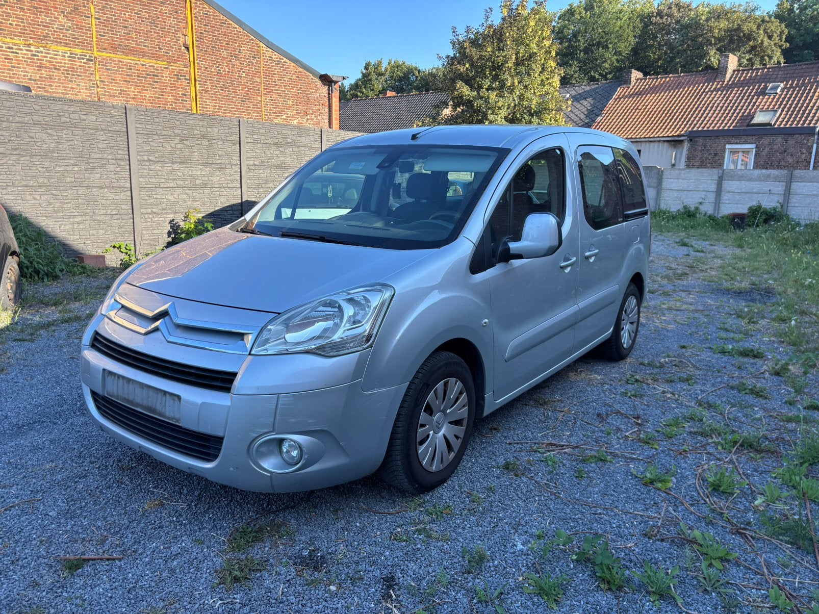 Citroen berlingo 1.6 essence 140000km, Autos, Citroën, Particulier, Berlingo, Vitres électriques, Essence, Enlèvement