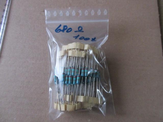 Lot de 100x 680 ohms neuves, Enlèvement ou Envoi, Neuf