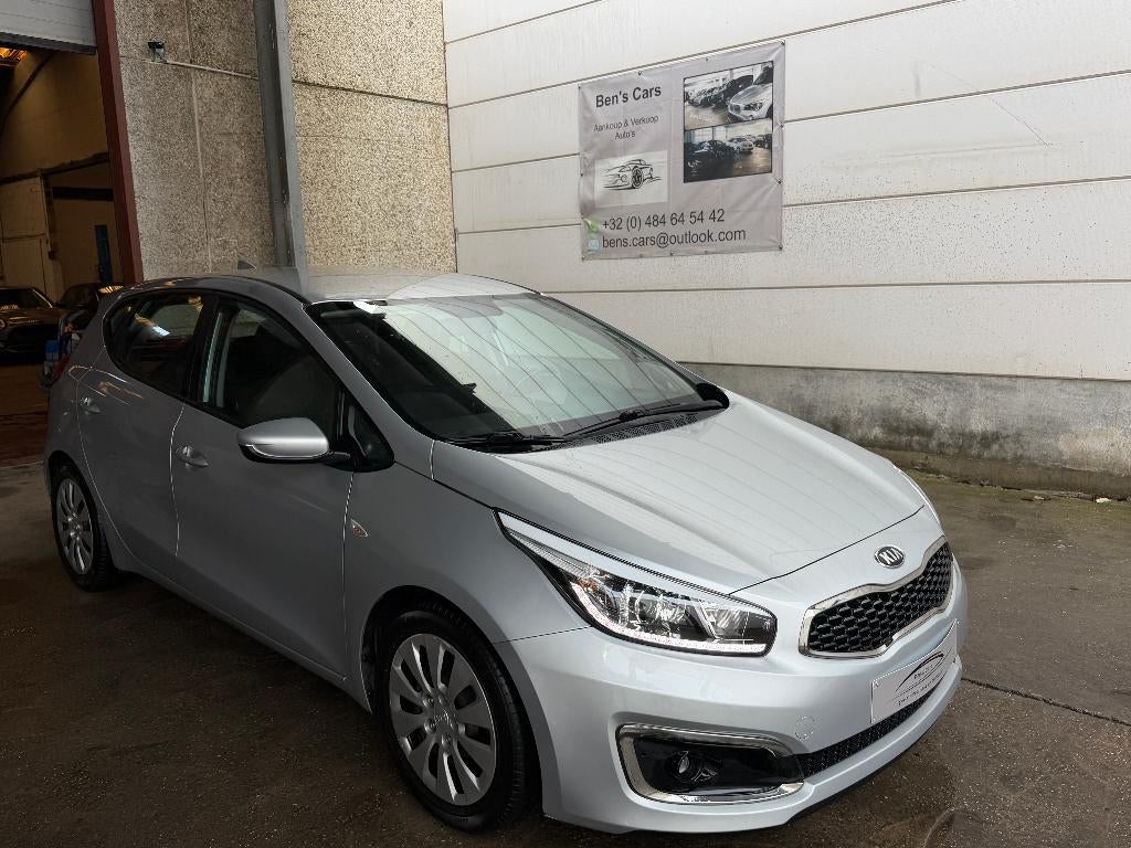 Kia Ceed 1.4i Navi Edition ISG * GPS/Camera *, Stof, 4 cilinders, USB, Bedrijf