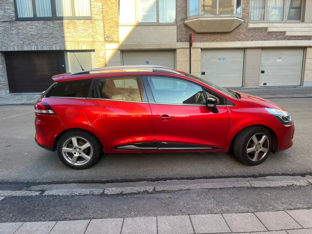 Renault clio 0.9 essence 72000 km 05/2016 gps, Autos, Rouge, Achat, Euro 6, Boîte manuelle